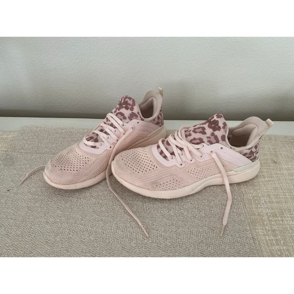 APL Athletic Propulsion Labs Pink Leopard Techloom Tracer Sneakers  size 8